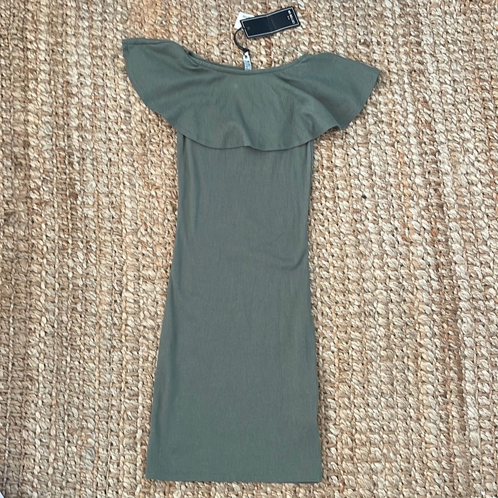 NWT CUTE SEXY COTTON ON OFF THE SHOULDER MINI DRESS SIZE XS